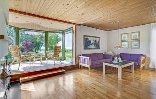 Faxe House | Beautiful Home In Faxe With Kitchen