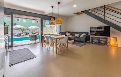 Fazana House | Beautiful Home In Fazana