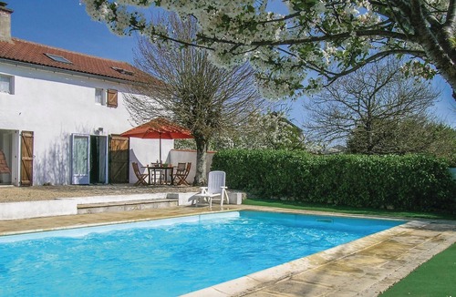 L'Hermenault House | Beautiful home in L'Hermenault
