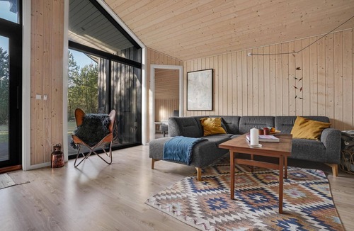 Fur House | Beautiful home in Fur with WiFi