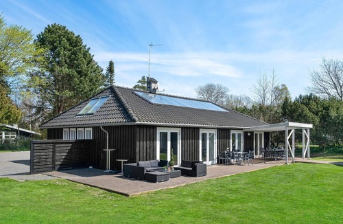 Gilleleje House | Beautiful home in Gilleleje with sauna