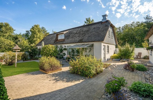 Glesborg House | Beautiful home in Glesborg with WiFi