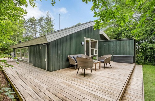 Fjellerup Strand House | Beautiful home in Glesborg with sauna
