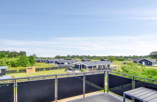 Bønnerup Strand House | Beautiful home in Glesborg with kitchen