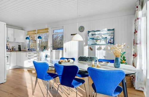 Fjellerup Strand House | Beautiful home in Glesborg with WiFi