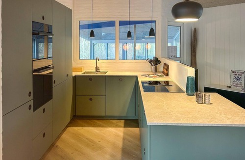 Fjellerup Strand House | Beautiful home in Glesborg with WiFi