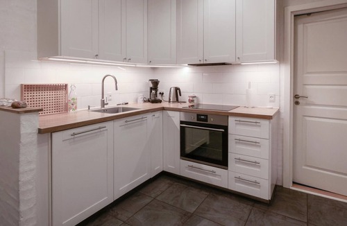 Glesborg House | Beautiful home in Glesborg with WiFi