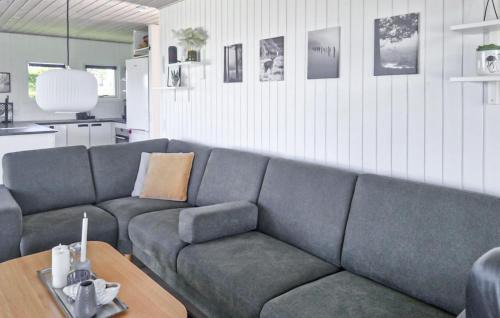 Bønnerup Strand House | Beautiful Home In Glesborg With Kitchen