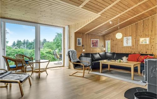 Fjellerup Strand House | Beautiful Home In Glesborg With Sauna
