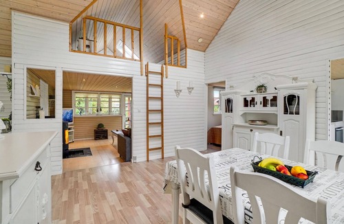 Reersø House | Beautiful home in Gørlev with kitchen