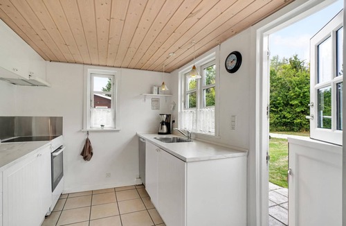 Reersø House | Beautiful home in Gørlev with kitchen