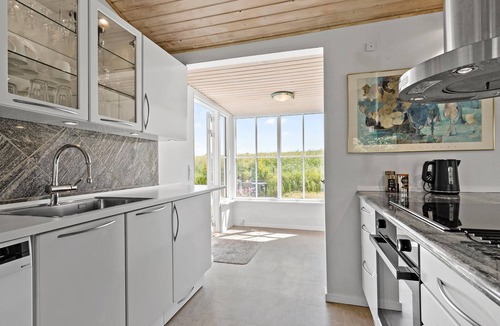 Udsholt House | Beautiful home in Græsted with kitchen
