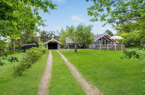 Grenaa House | Beautiful home in Grenaa with sauna