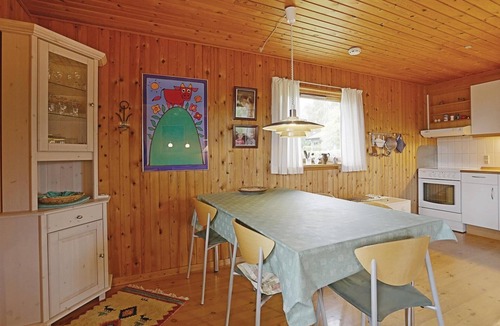 Gudhjem House | Beautiful home in Gudhjem with kitchen