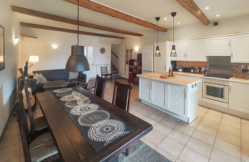 Herepian House | Beautiful home in Hérépian with WiFi
