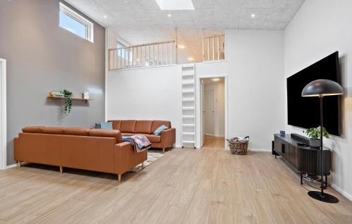 Hojslev House | Beautiful Home In Højslev With Sauna