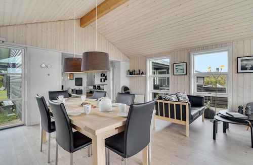 Hvide Sande House | Beautiful home in Hvide Sande with WiFi