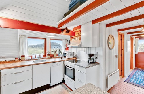 Hvide Sande House | Beautiful home in Hvide Sande with WiFi