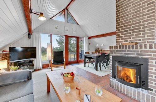 Hvide Sande House | Beautiful home in Hvide Sande with WiFi