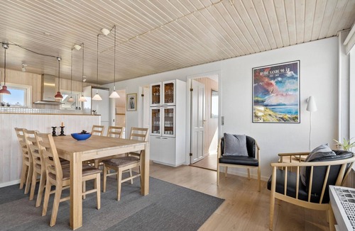 Bjerregard Strand House | Beautiful home in Hvide Sande with WiFi