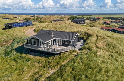 Argab House | Beautiful home in Hvide Sande with sauna