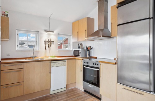 Nørre Lyngvig House | Beautiful home in Hvide Sande with WiFi