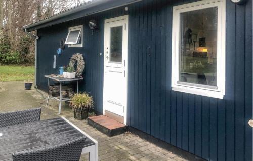 Haarby House | Beautiful Home In Haarby With Kitchen