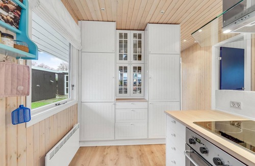 Haarby House | Beautiful home in Haarby with WiFi