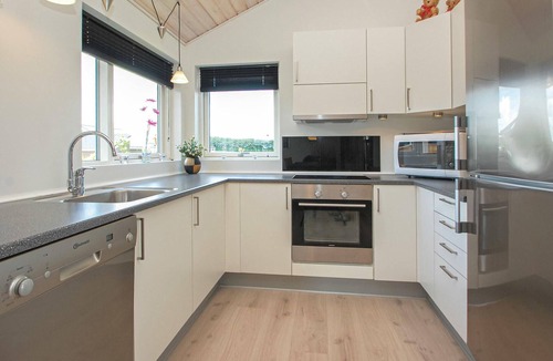 Flovt Strand House | Beautiful home in Haderslev with sauna