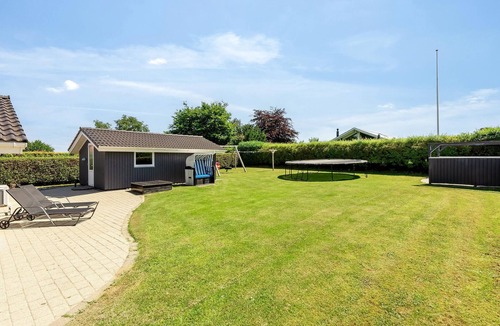 Flovt Strand House | Beautiful home in Haderslev with sauna