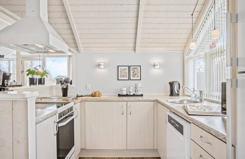 Flovt Strand House | Beautiful home in Haderslev with WiFi
