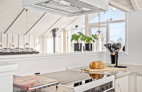 Flovt Strand House | Beautiful home in Haderslev with WiFi