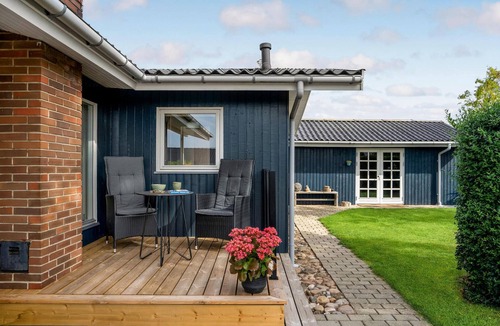 Hejsager Strand House | Beautiful home in Haderslev with WiFi