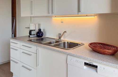 Kelstrup Strand House | Beautiful home in Haderslev with WiFi