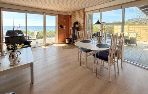 Kelstrup Strand House | Beautiful Home In Haderslev With Wifi