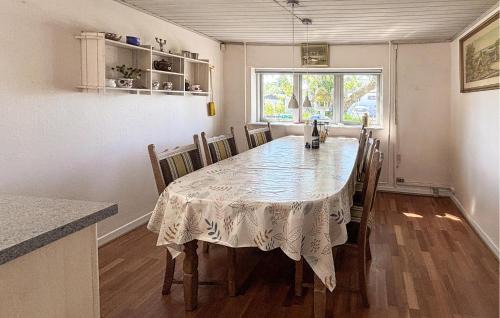 Fynshav House | Beautiful Home In Haderslev With Wifi