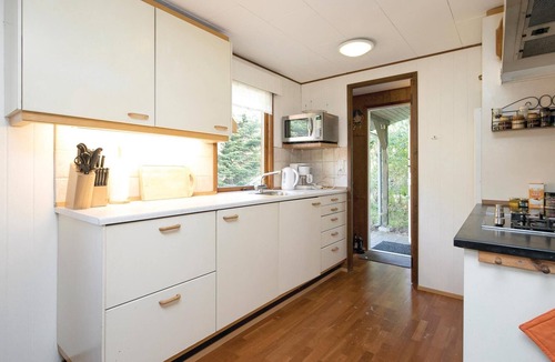Helberskov Strand House | Beautiful home in Hadsund with WiFi