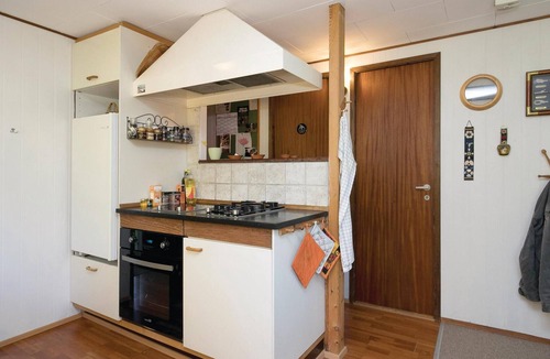 Helberskov Strand House | Beautiful home in Hadsund with WiFi