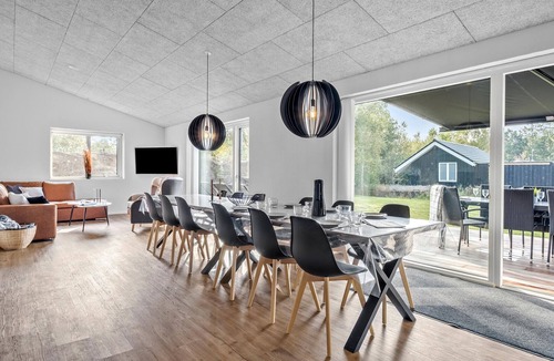 Helberskov Strand House | Beautiful home in Hadsund with sauna