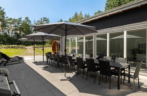 Helberskov Strand House | Beautiful home in Hadsund with sauna