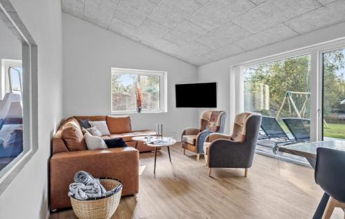 Helberskov Strand House | Beautiful Home In Hadsund With Sauna