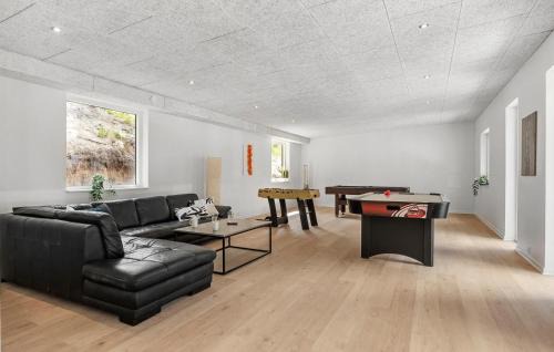 Helberskov Strand House | Beautiful Home In Hadsund With Sauna