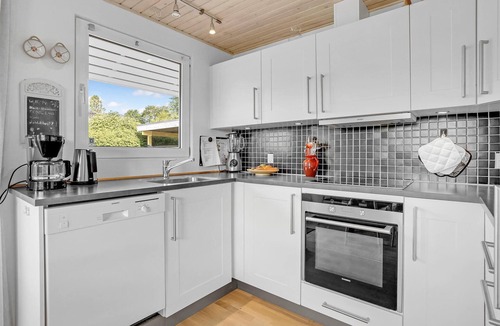 Hejlsminde Strand House | Beautiful home in Hejls with sauna