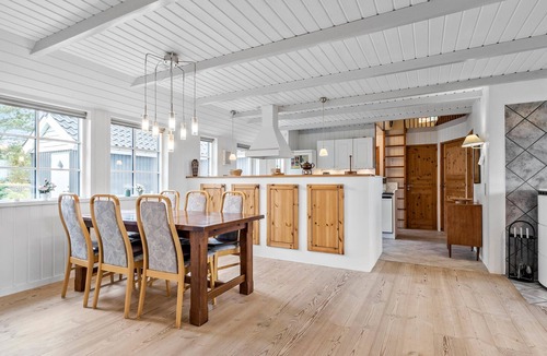 Hemmet House | Beautiful home in Hemmet with kitchen