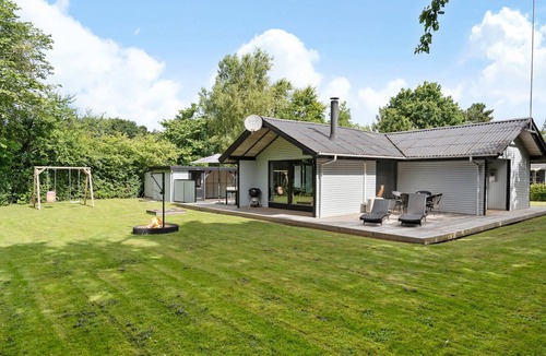 Falen House | Beautiful home in Hemmet with sauna