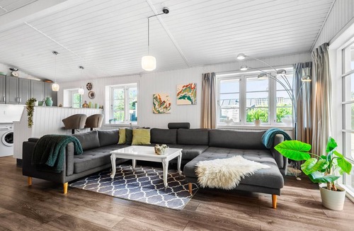 Bork Havn House | Beautiful home in Hemmet with WiFi