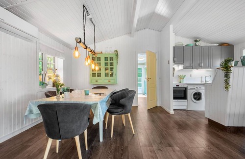 Bork Havn House | Beautiful home in Hemmet with WiFi