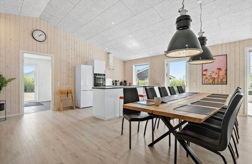 Bork Havn House | Beautiful home in Hemmet with WiFi