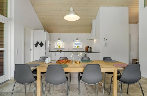 Skovgaarde House | Beautiful home in Herning with kitchen