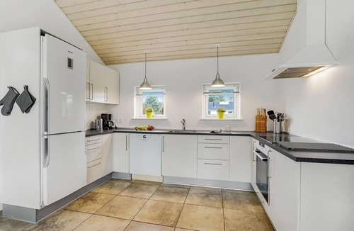 Skovgaarde House | Beautiful home in Herning with kitchen